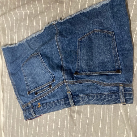 TOMMY HILFIGER JEAN SKIRT - Picture 2 of 6